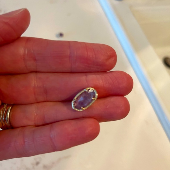 Light purple Kendra Scott stud earrings - Picture 2 of 2